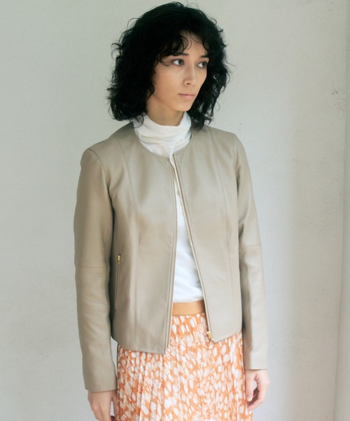 新品未使用 ANAYI アナイ ラムレザークルージャケット ベージュ 38サイズ ANAYI（アナイ）の「ラムレザークルー ジャケット（その他