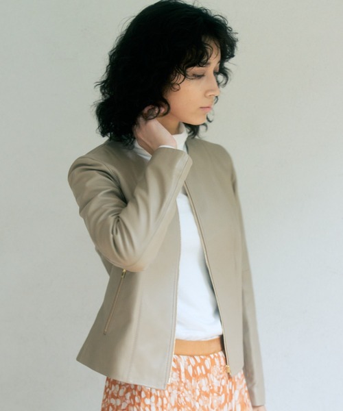 新品☆ ANAYI ラムレザークルー ジャケット/セオリー、23区、ロペ ANAYI（アナイ）の「ラムレザークルー ジャケット（その他アウター