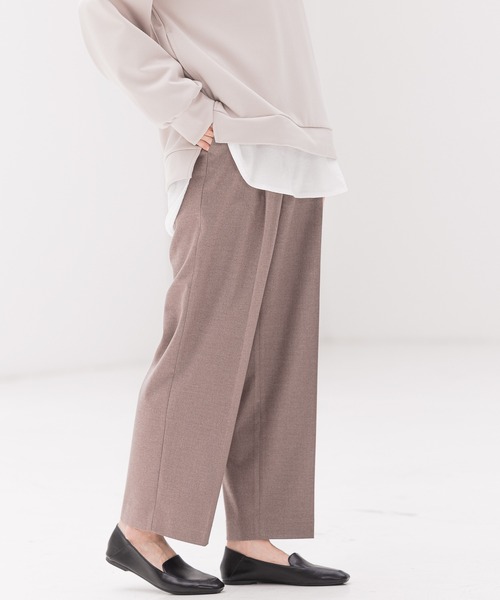 GLOBAL WORK（グローバルワーク）の「ウツクシルエットストレートパンツ/951505（スラックス・レディース・ブラック/ダークブラウン/グレー/グリーン/アイボリー/モカ・SMALL/MEDIUM/LARGE/X-SMALL）」の5枚目の写真