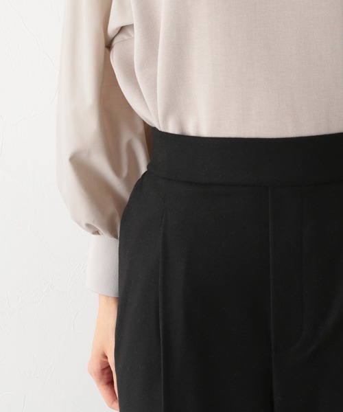 GLOBAL WORK（グローバルワーク）の「ウツクシルエットストレートパンツ/951505（スラックス・レディース・ブラック/ダークブラウン/グレー/グリーン/アイボリー/モカ・SMALL/MEDIUM/LARGE/X-SMALL）」の17枚目の写真