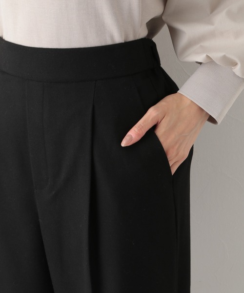 GLOBAL WORK（グローバルワーク）の「ウツクシルエットストレートパンツ/951505（スラックス・レディース・ブラック/ダークブラウン/グレー/グリーン/アイボリー/モカ・SMALL/MEDIUM/LARGE/X-SMALL）」の18枚目の写真