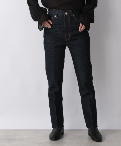 LOWRYS FARM(ローリーズファーム)の「CONE/スティックデニムパンツ 958930(デニムパンツ・レディース・ブルー/ブルー系その他/ワンウォッシュ・SMALL/MEDIUM/LARGE)」の3枚目の写真