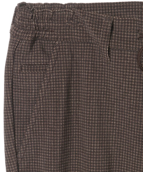 CROWDED CLOSET（クラウデッドクローゼット）の「ヘリンボーン柄ストレッチジャージパンツ／セットアップ対応／ビジカジ／ON・OFF兼用（その他パンツ・メンズ・ブラウン/グレー・01/02/03/04）」の4枚目の写真