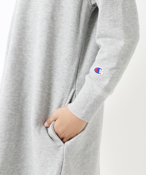 Champion(チャンピオン)の「Champion/チャンピオン CREW NECK ONEPIECE(ワンピース・キッズ・ベージュ/ネイビー/グレー/ブルー/チャコール/ブラック・110cm/130cm/140cm/150cm/160cm/100cm/120cm)」の15枚目の写真