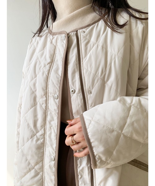 LIAN（リアン）の「リバーシブルキルティングロングコート（ノーカラーコート・レディース・アイボリー/ブラック/モカ/カーキ・FREE）」の7枚目の写真