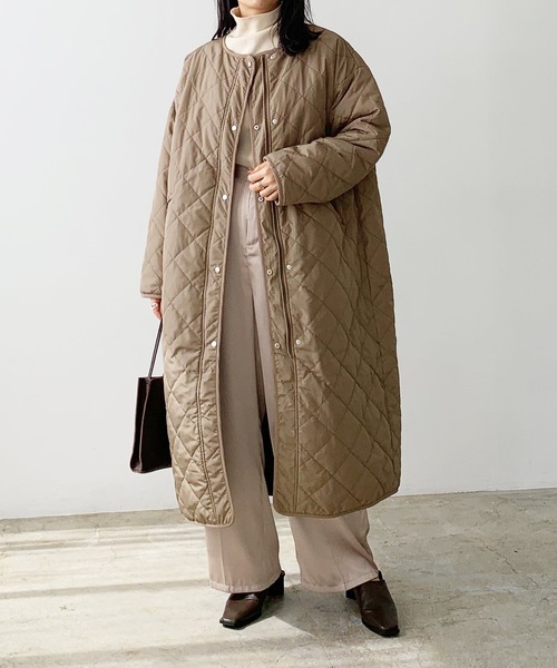 LIAN（リアン）の「リバーシブルキルティングロングコート（ノーカラーコート・レディース・アイボリー/ブラック/モカ/カーキ・FREE）」の20枚目の写真