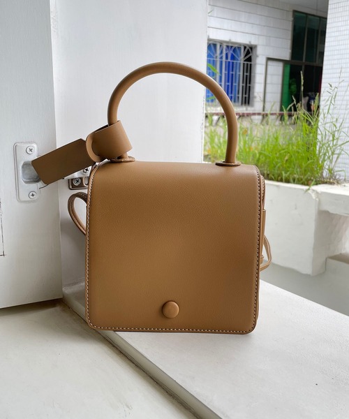 LA VORAGINE(ラ ヴォラジネ)の「ボックスデザイン ショルダーバッグ/ハンドバッグ(ショルダーバッグ・レディース・ブラック/ブラウン/ライトブラウン・FREE)」の3枚目の写真