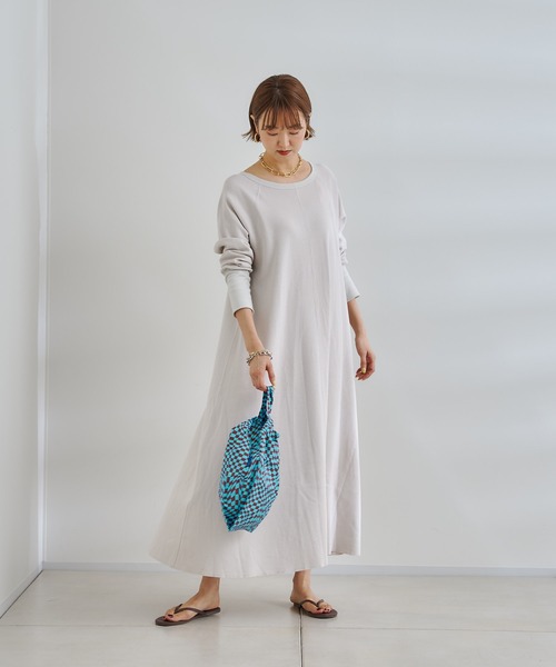 DouDou（ドゥドゥ）の「バックスリット変わり織ワンピース（ワンピース・レディース・ブラック/グレイッシュベージュ・FREE）」の20枚目の写真