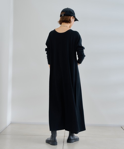 DouDou（ドゥドゥ）の「バックスリット変わり織ワンピース（ワンピース・レディース・ブラック/グレイッシュベージュ・FREE）」の21枚目の写真