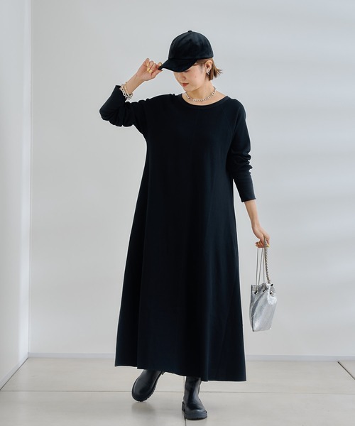 DouDou（ドゥドゥ）の「バックスリット変わり織ワンピース（ワンピース・レディース・ブラック/グレイッシュベージュ・FREE）」の4枚目の写真