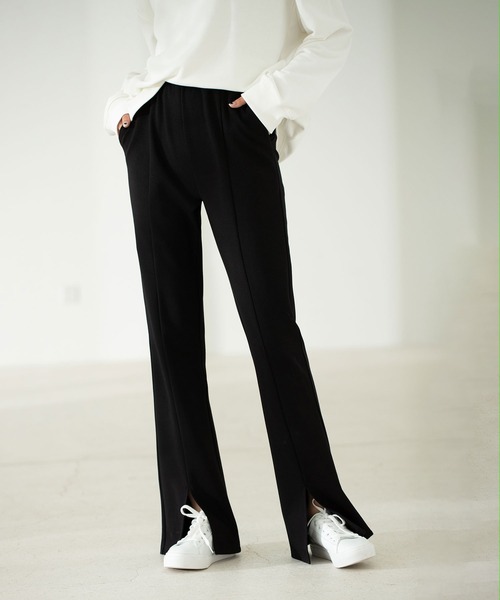 SAISON DE PAPILLON(セゾンドパピヨン)の「センタースリット入りイージーフレアパンツ(その他パンツ・レディース・ブラック/ブラウン・XL/L/S/M)」の2枚目の写真