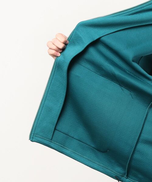 Guess(ゲス)の「Thomas Scuba Zip Up(ジャージ・メンズ・グレー/ブルー/グリーン・LARGE/MEDIUM/X-LARGE/SMALL/X-SMALL)」の15枚目の写真