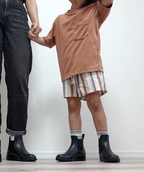 AmiAmi(アミアミ)の「キッズサイドゴアレインブーツ/雨晴兼用(レインシューズ・キッズ・ブラック/ダークアッシュ・34/32/30/31/33)」の7枚目の写真