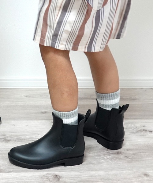 AmiAmi(アミアミ)の「キッズサイドゴアレインブーツ/雨晴兼用(レインシューズ・キッズ・ブラック/ダークアッシュ・34/32/30/31/33)」の9枚目の写真