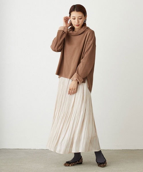 NICOLE white(ニコルホワイト)の「ボリュームネックプルオーバー(Tシャツ/カットソー・レディース・ブラック/チャコールグレー/サックスブルー/モカ・FREE)」の18枚目の写真