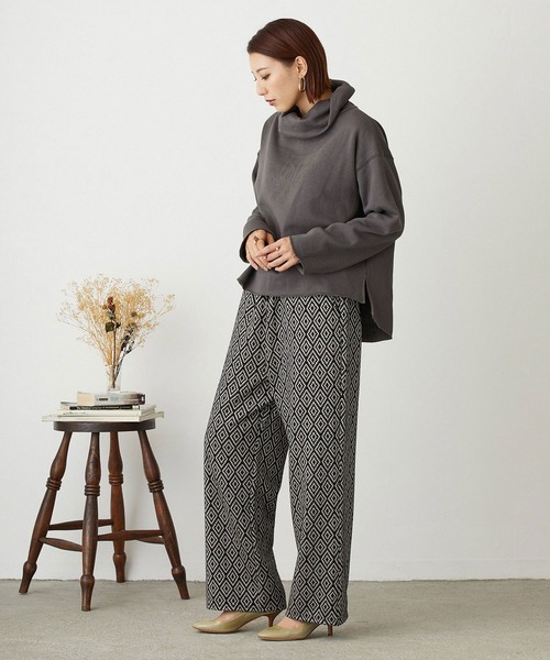 NICOLE white(ニコルホワイト)の「ボリュームネックプルオーバー(Tシャツ/カットソー・レディース・ブラック/チャコールグレー/サックスブルー/モカ・FREE)」の20枚目の写真