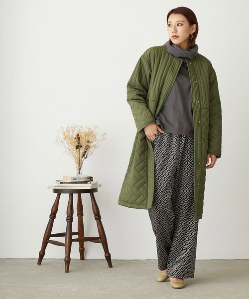 NICOLE white(ニコルホワイト)の「ボリュームネックプルオーバー(Tシャツ/カットソー・レディース・ブラック/チャコールグレー/サックスブルー/モカ・FREE)」の21枚目の写真