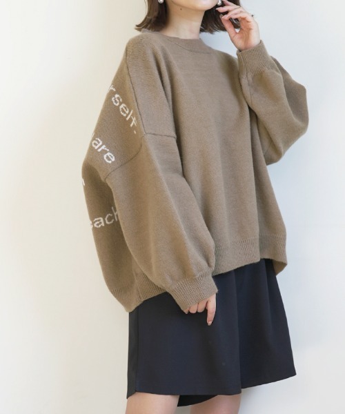 Futier land（フューティアランド）の「バックロゴワイドニット（ニット/セーター・レディース・ブラック/グレー/モカ/グリーン/グレイッシュベージュ・FREE）」の11枚目の写真