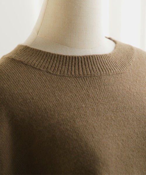 Futier land（フューティアランド）の「バックロゴワイドニット（ニット/セーター・レディース・ブラック/グレー/モカ/グリーン/グレイッシュベージュ・FREE）」の21枚目の写真