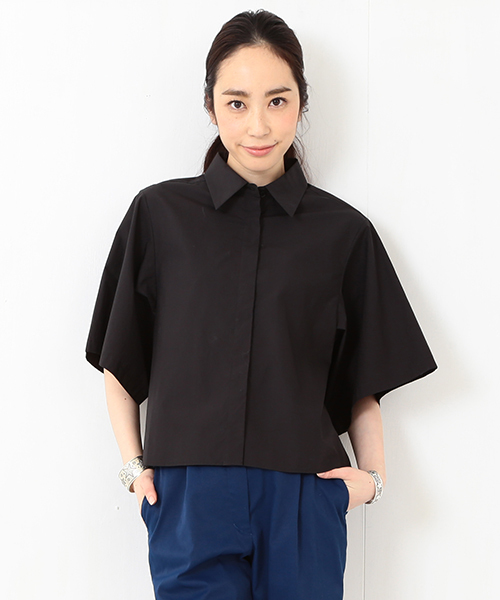 Ray BEAMS（レイビームス）の「●FACTOTUM FEMME / 別注 ワイドシャツ（シャツ/ブラウス・レディース・ホワイト/ブラック・ONE SIZE）」の2枚目の写真