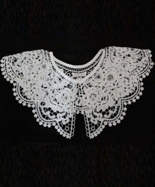 DAY CLOSET(デイ クローゼット)の「レディース クロシェ編みの大きめ付け襟 Eタイプ(付け襟・レディース・ホワイト/ブラック/ホワイト系その他/ブラック系その他・ONE SIZE)」の13枚目の写真