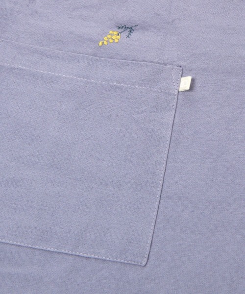 studio CLIP（スタディオクリップ）の「ミモザ刺繍被りエプロン（エプロン・レディース・ネイビー/ナチュラル/ラベンダー/グレー/グリーン・FREE）」の8枚目の写真