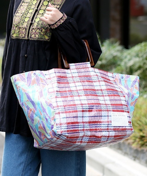 チチカカ(チチカカ)の「ミックストートバッグ(トートバッグ・レディース・レッド/ブラウン・FREE)」の4枚目の写真
