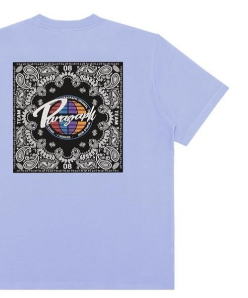 Paragraph（パラグラフ）の「A'GEM/9 × .kom『paragraph/パラグラフ』Bandana design Brand Logo T-shirt/バンダナ柄 スクウェア 半袖Tシャツ（Tシャツ/カットソー・メンズ・ホワイト/チャコールグレー/ライトグレー/ライトブルー/パープル/ネイビー/グリーン・FREE）」の5枚目の写真