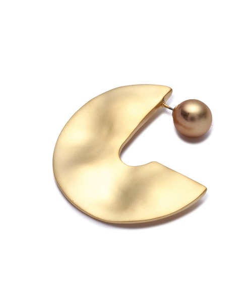 PINKY&DIANNE（ピンキーアンドダイアン）の「ラウンドプレートピアス（ピアス（両耳用）・レディース・ゴールド・ONE SIZE）」の3枚目の写真