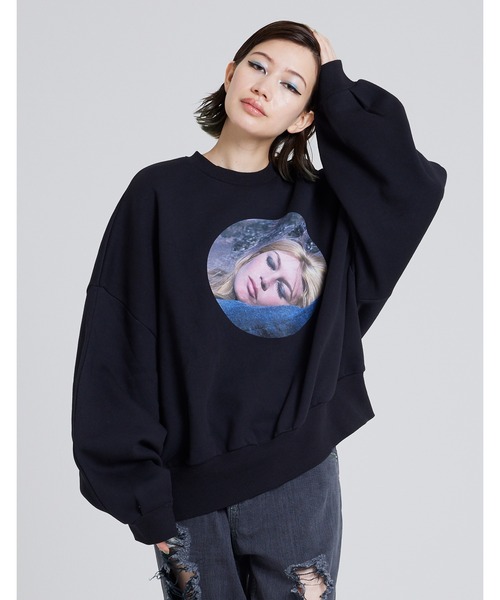 Little sunny bite（リトルサニーバイト）の「Brigitte Bardot x little sunny bite Photo big sweat（スウェット・レディース・ホワイト/ブラック/ブルー・SMALL/MEDIUM）」の2枚目の写真