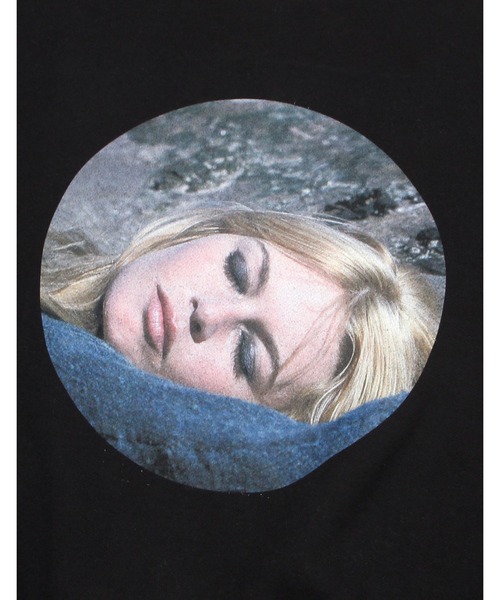 Little sunny bite（リトルサニーバイト）の「Brigitte Bardot x little sunny bite Photo big sweat（スウェット・レディース・ホワイト/ブラック/ブルー・SMALL/MEDIUM）」の7枚目の写真