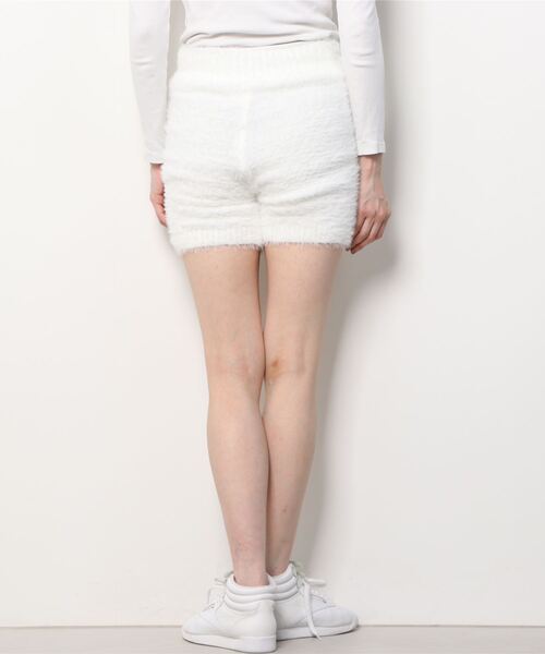 Reebok(リーボック)の「クラシック WDE コージー レギンス ショーツ / CL WDE COZY LEGGING SHORT(その他パンツ・レディース・オフホワイト・SMALL/MEDIUM/LARGE/X-LARGE)」の7枚目の写真