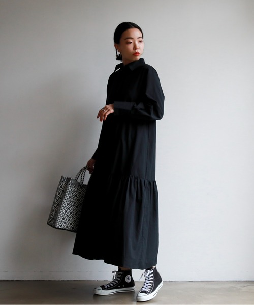 feepur（フェピュール）の「ティアードマキシシャツワンピース（シャツワンピース・レディース・ホワイト/ブラック/ベージュ/サックスブルー・MEDIUM）」の15枚目の写真