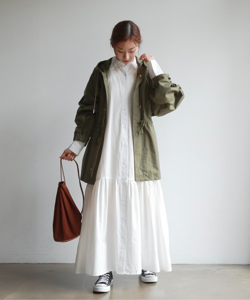 feepur（フェピュール）の「ティアードマキシシャツワンピース（シャツワンピース・レディース・ホワイト/ブラック/ベージュ/サックスブルー・MEDIUM）」の10枚目の写真