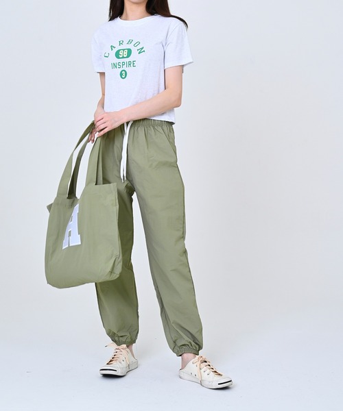 me+em select(ミームセレクト)の「ナイロンジョガーパンツ【トートバッグ付】(その他パンツ・レディース・ブラック/グリーン/カーキ/クリーム/グレー/スカイブルー/パープル・FREE)」の6枚目の写真