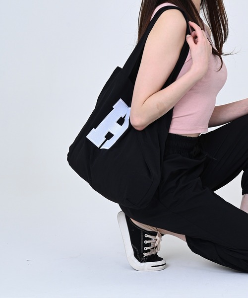 me+em select(ミームセレクト)の「ナイロンジョガーパンツ【トートバッグ付】(その他パンツ・レディース・ブラック/グリーン/カーキ/クリーム/グレー/スカイブルー/パープル・FREE)」の8枚目の写真