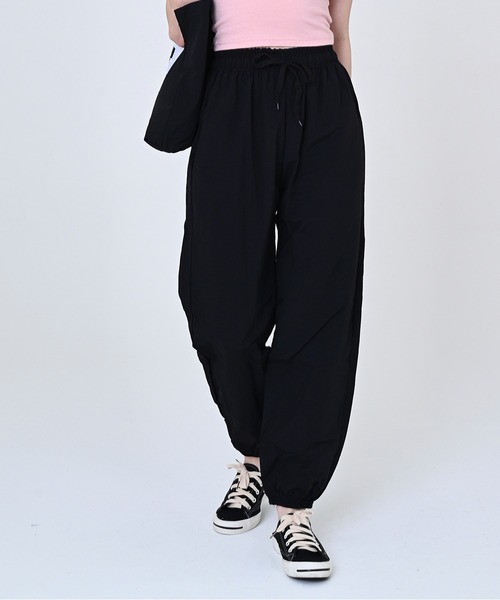 me+em select(ミームセレクト)の「ナイロンジョガーパンツ【トートバッグ付】(その他パンツ・レディース・ブラック/グリーン/カーキ/クリーム/グレー/スカイブルー/パープル・FREE)」の10枚目の写真