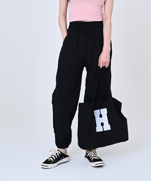 me+em select(ミームセレクト)の「ナイロンジョガーパンツ【トートバッグ付】(その他パンツ・レディース・ブラック/グリーン/カーキ/クリーム/グレー/スカイブルー/パープル・FREE)」の13枚目の写真
