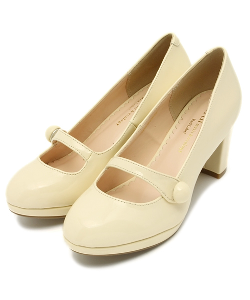 earth music&ecology(アースミュージックアンドエコロジー)の「ワンストラップパンプス(パンプス・レディース・ライトイエロー/ブラック/ピンクベージュ・23.5cm/23cm/24cm/22.5cm/24.5cm)」の2枚目の写真