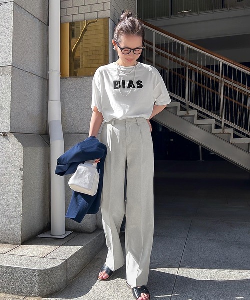 KOBE LETTUCE（コウベレタス）の「センタープレスストレートパンツ（その他パンツ・レディース・ネイビー/グレー/ベージュ・M/S）」の11枚目の写真