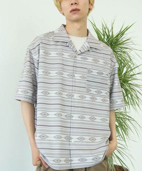 CRAFT STANDARD BOUTIQUE(クラフトスタンダードブティック)の「転写プリントオープンカラーシャツ *(シャツ/ブラウス・メンズ・ベージュ/グレイッシュベージュ/カーキ/ブラック/ブラウン・M/LL/L)」の4枚目の写真