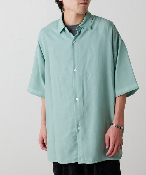 Lui's（ルイス）の「キュプラ混ハイツイスト5分袖無双シャツ（シャツ/ブラウス・メンズ・ブラック/ベージュ/グリーン・FREE）」の3枚目の写真