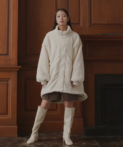VANNIE U（ヴァニーユー）の「オーバーボアコート（ダウンジャケット/コート・レディース・アイボリー・FREE）」の6枚目の写真