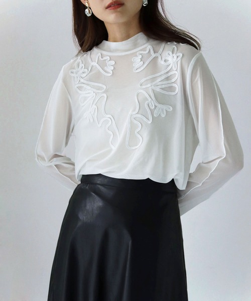 cheriella（シェリエラ）の「【cheriella】WEB限定テープ刺繍メッシュシアーカットソー（Tシャツ/カットソー・レディース・ホワイト/ブラック・M）」の17枚目の写真