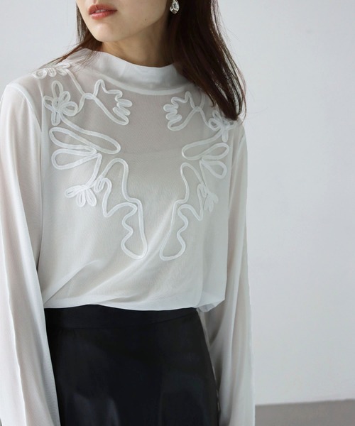 cheriella（シェリエラ）の「【cheriella】WEB限定テープ刺繍メッシュシアーカットソー（Tシャツ/カットソー・レディース・ホワイト/ブラック・M）」の13枚目の写真