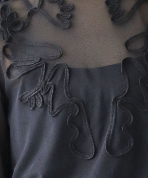 cheriella（シェリエラ）の「【cheriella】WEB限定テープ刺繍メッシュシアーカットソー（Tシャツ/カットソー・レディース・ホワイト/ブラック・M）」の10枚目の写真