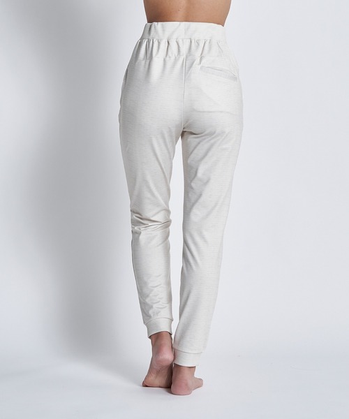 ROXY(ロキシー)の「PLEASANT DAYS PANTS/ロキシーストレッチパンツ(スウェットパンツ・レディース・ホワイト/ブラック/グレー・MEDIUM/LARGE/SMALL)」の8枚目の写真