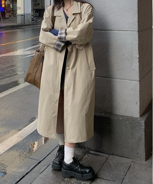 by muni:r（バイ ムニール）の「シングルロングトレンチコート 