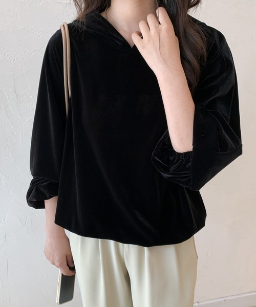 ECLIN(エクラン)の「ベロアフーディパーカー(パーカー・レディース・ブラック/ベージュ/モカ・FREE)」の9枚目の写真