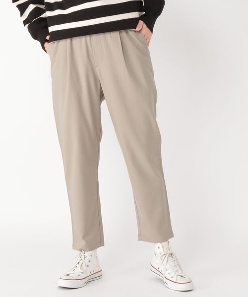 studio CLIP（スタディオクリップ）の「【みんなのリクエストパンツ】テーパードパンツ（その他パンツ・レディース・ブラック/カーキ/その他7/ボルドー/マスタード/モカ/ライトベージュ・SMALL/MEDIUM/LARGE/X-LARGE/XX-LARGE/XXX-LARGE）」の4枚目の写真